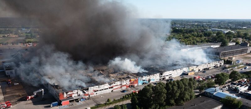 Pożar centrum handlowego przy ul. Marywilskiej