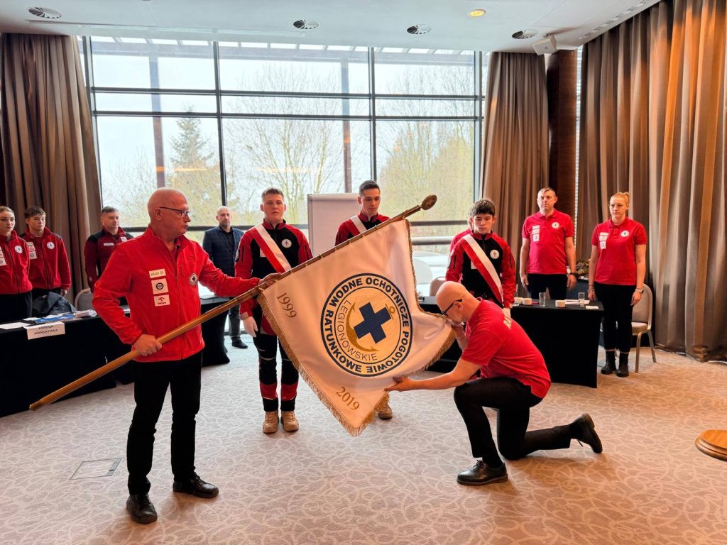 Nowe władze Legionowskiego WOPR. Fot. LWOPR